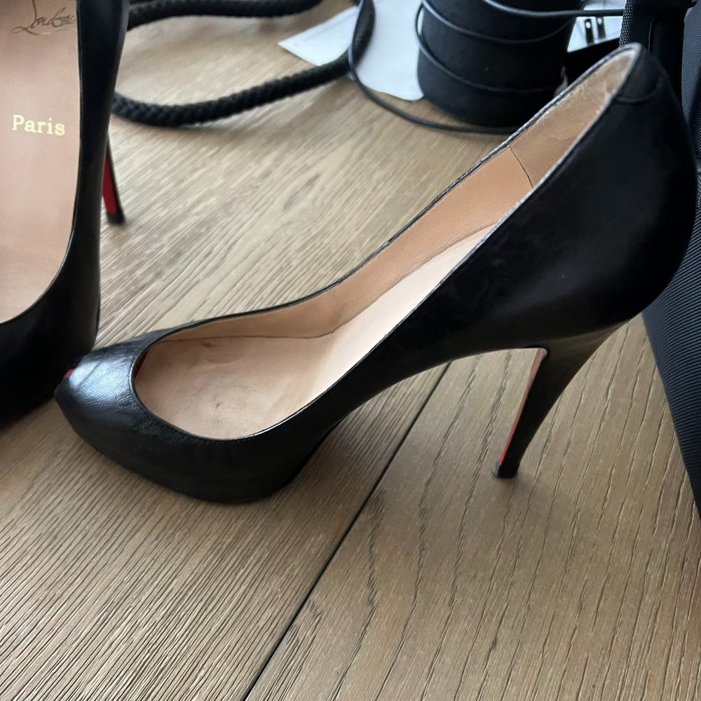 Christian Louboutin - Peep Toe - Leather